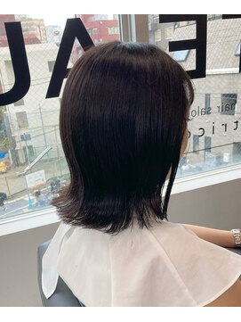 バトー バイ トリコ 船橋北口店(BATEAU by tricot) 外ハネ×ダークグレー