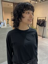 ソイデュエ 梅田(soi due)&nbsp;ウルフヘアの癖毛風レイヤーパーマ@村中仁人