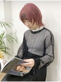 ミディアムウルフ　顔まわりレイヤー　ピンクカラ　渋谷　表参道
