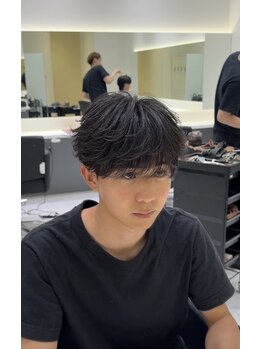 ウォーレン トリコミ ニューヨーク メン 大阪梅田店(WARREN TRICOMI NEW YORK MEN)の写真/学生必見！カットもパーマもお得に！カット￥4400～、カットパーマ￥9,900～　