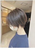 丸みショート×くびれ×カーキアッシュ