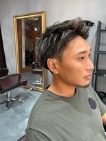 ハウル(Howl)&nbsp;ツーブロック/ナチュラルフェード/アップバング/ハイライト