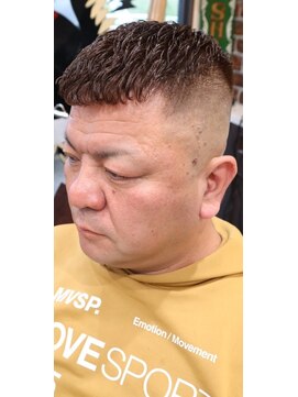 アクセプトザワールドバーバー(Accept the world barber) アイロンパーマ×スキンフェード