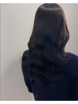 ヘアーアンドメイクアップモパ 艶髪ロング