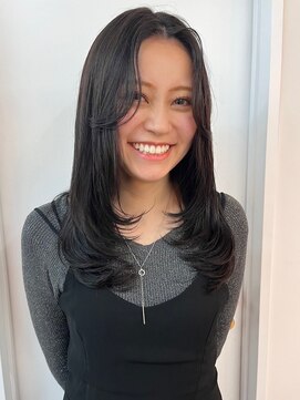 パーク 福岡天神西通り店(parc) センターパート 顔周りカット 黒髪 レイヤーカット 艶髪 20代