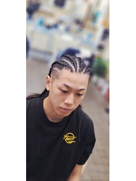 カットサロン みき コーンロウ