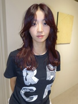 ユー セント(yew scent) ロングスタイル／顔まわりカット／ワインレッド