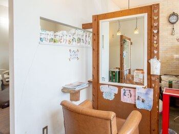 クレッセントムーン(Crescent MOON)の写真/2名の実力派女性スタイリストが、大人女性の強い味方★髪を傷ませず、髪本来の美しさを引き出します。