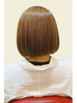 ミルキィ 春日フォレストシティ店&nbsp;ショート/ベージュ/ブラウン/50代/40代/うねり/ボブ/細毛/広がり