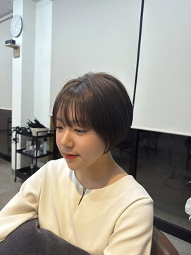 シンミ(SHinmi) 伸ばしかけショートカット