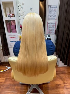 ブリーチカラーハイトーンハイライトストレートロングヘア