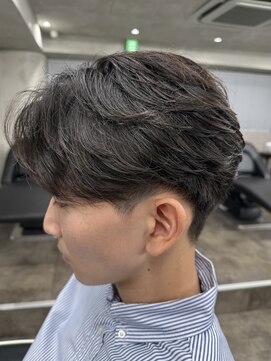 ニコ トウキョウ ロジック(nico TOKYO Logic) メンズセンターパートニュアンスパーマフェザーパーマ