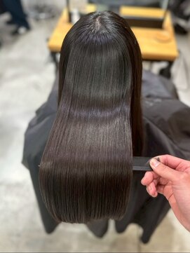 ニフティー(Nifty) ナチュラルストレート/上品ロングヘア/ダメージ補修/暗髪ヘア/冬