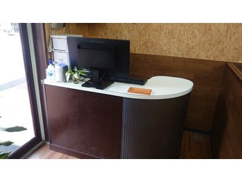 アンジュ ブルー シエル(ange bleu ciel)の写真/自慢のスパで頭皮環境を整え、健康な美髪へ。丁寧なカウンセリングで最適なケアをご提案します。