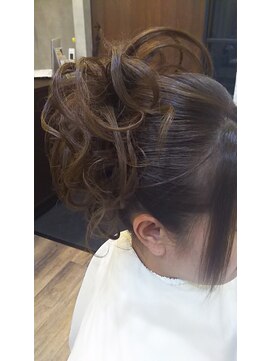 レヴィーマム(Revie mum) アップスタイル