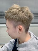 ブロンド、ベリーショート、メンズヘア、ブリーチ