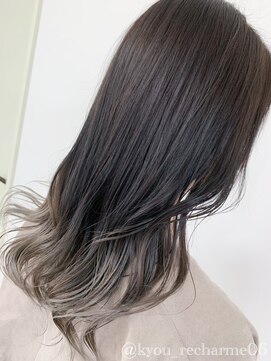 リシャルム 新保店(Re charme) ［Re Charme/近藤恭輔］ホワイトグレーグラデーション