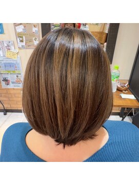 ヘアスタジオブービー ハイライトボブ/艶髪ボブ