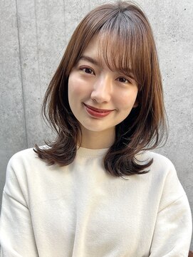 ザシー オモテサンドウ(The C) くびれミディ　ブランジュカラー　ふんわりカール