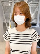 フォト 新宿(foto)&nbsp;外ハネヘアくびれヘアミディアムレイヤースタイル