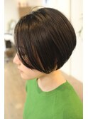 ショートボブ