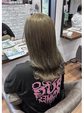 ルプラ ブリリアント(le-pla brilliant) ブリーチカラー×オリーブベージュ