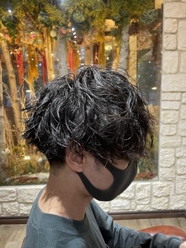 ニゲラ 町田(NIGELA) ツイストスパイラルパーマ