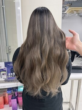 アライブ ハラジュク(ALIVE harajuku) 今流行りの海外風バレイヤージュ