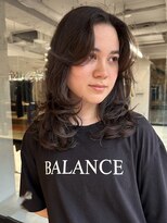 ノラ ヘアーサロン(NORA HAIR SALON) センターパートたっぷりレイヤーカットミディアム