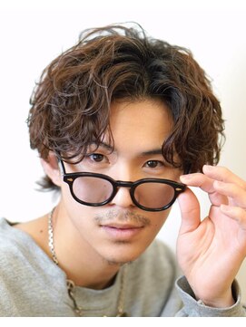 ビカム 名駅(become) 【サーフカールパーマ】コンマバングセンターパートミディアム