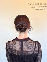 ブラック(BLUCK)&nbsp;タイトシニヨンカチモリヘアセット