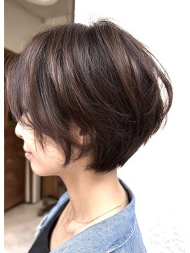 エルイコールアイエム(L=im) ぺたんこにならない！ふんわり丸みボブ×自然派縮毛矯正
