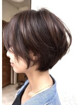 エルイコールアイエム(L=im) ぺたんこにならない!ふんわり丸みボブ×自然派縮毛矯正