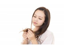 【お悩み(5)】毛先の乾燥・パサつきが気になる、髪が広がる方…原因と改善策をご紹介します☆
