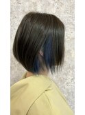 インディゴブルーインナーカラーボブ