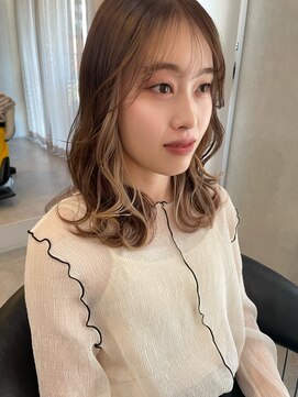 ニィ(2iee.) インナーカラーホワイトベージュ