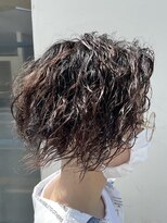 ラビスモア(Lovis moa)&nbsp;マッシュパーマ/ウルフ/アッシュブラック/カルマパーマ/上尾