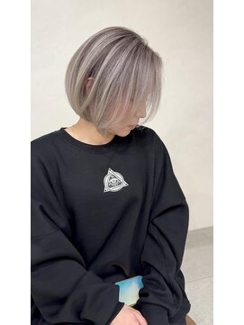 ジゼル(gisele) (小山)シャドールーツとボブ