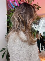 ルーヴェ(LOWE)&nbsp;【natsumi】17ロングレイヤー,バレイヤージュハニーベージュ