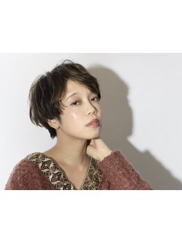 骨格診断の理論に基づき、似合わせとトレンドを叶えるあなただけの素敵なショートスタイルを。