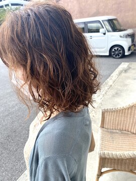 アンジュベイナハ (Ange Bay NAHA) ボブ×ゆるめパーマ