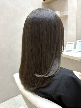 ジーナ 本八幡(Zina) 似合わせカット×透明感カラー[Zina Haruna]