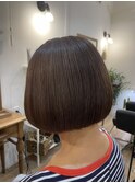 内巻きベーシックボブ