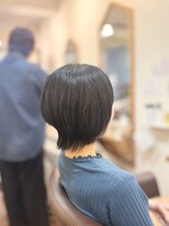 ヘアー グリーン(hair green) 柔らかく丸みのあるナチュラルウルフショート