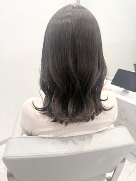 ジーナ 札幌(Zina) オリーブグレージュ