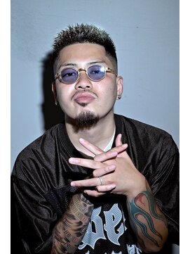 チルチェア 横浜(CHILL CHAIR) スキンフェード×ツイストパーマ×ブリーチ<横浜/バーバー/床屋>