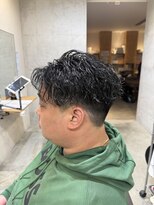 メンズクル(men's quru.)&nbsp;波巻きパーマメンズパーマメンズカット刈り上げセンターパート