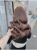 ピンクハッシュカットくびれショートヨシンモリ
