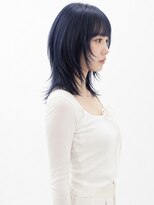 コキュウ(co-kyu)&nbsp;ハッシュカット＋前髪ぱっつん＋ダブルカラーブルー系