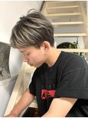 メンズのハイトーンスタイル